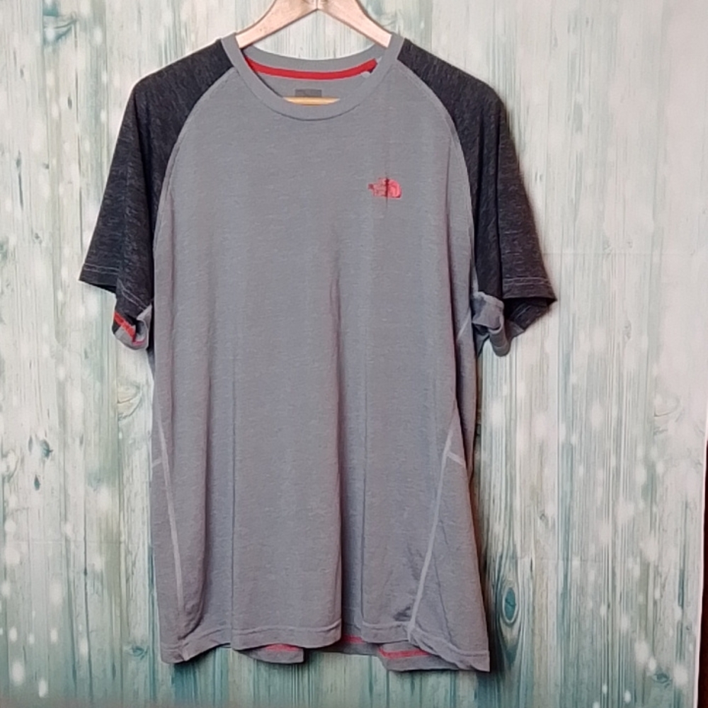 The North Face flash dry short sleeve blue large